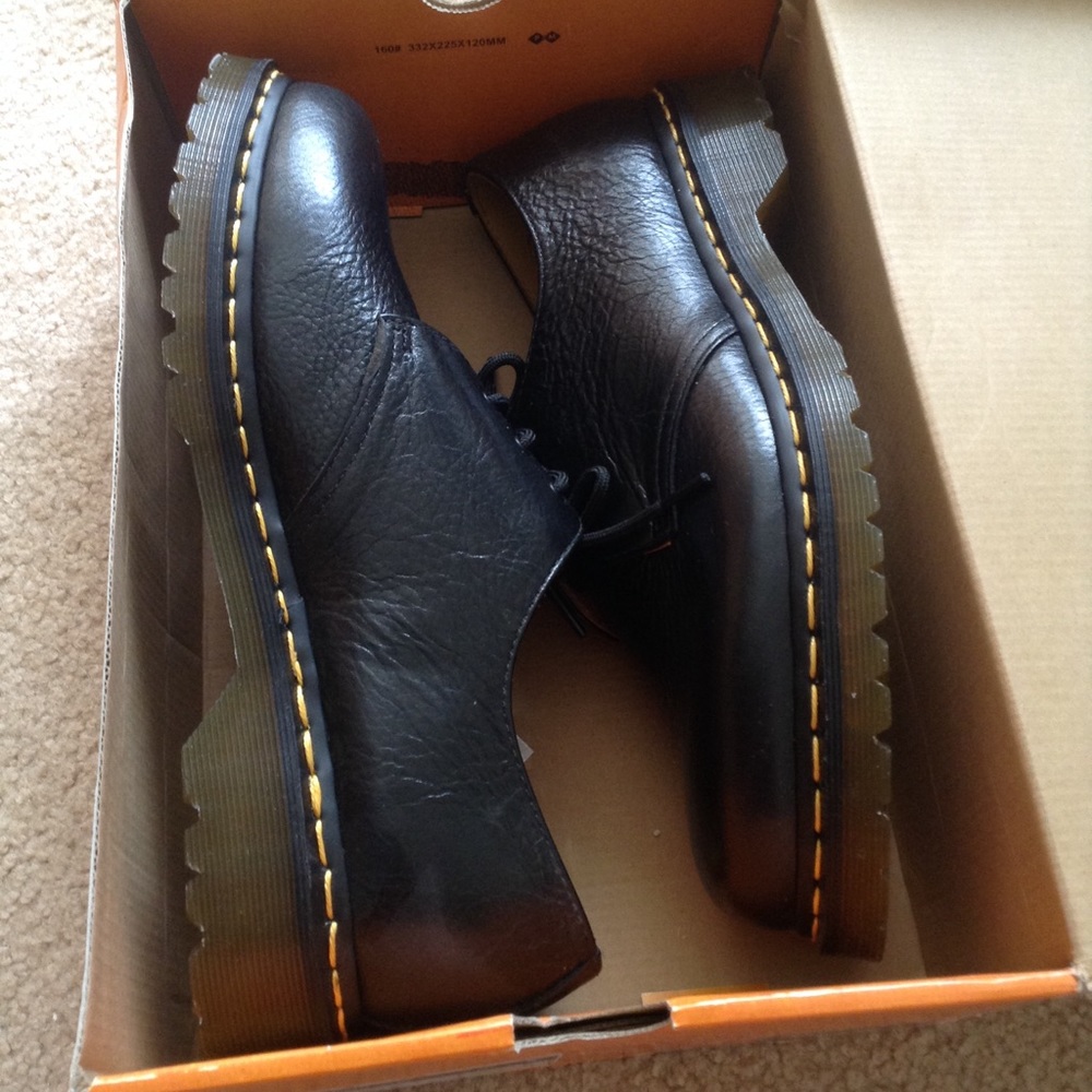 Black Dr Marten's
